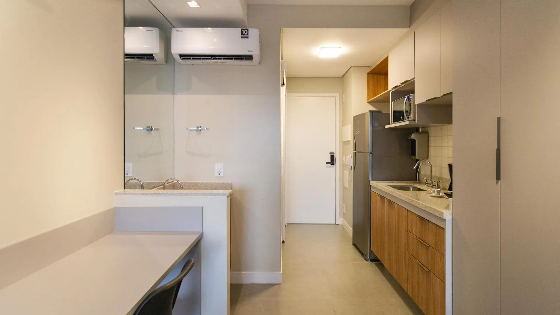Co.Next Liberdade - Studios Por Temporada São Paulo Brasilien